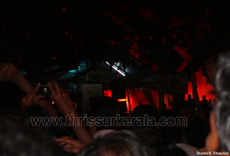 thrissur-pooram-2011- (110)